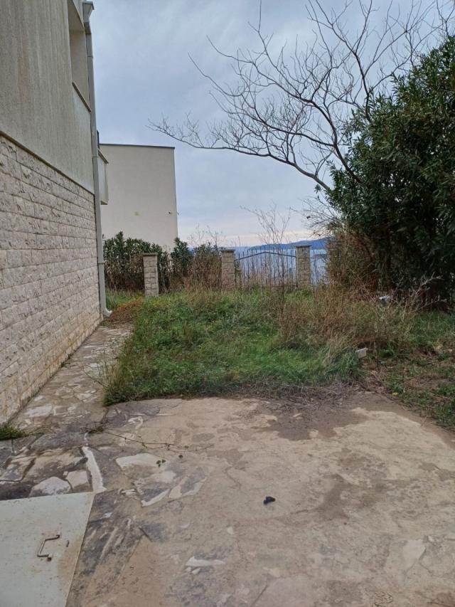 Kuca  iznad Svetog Stefana 