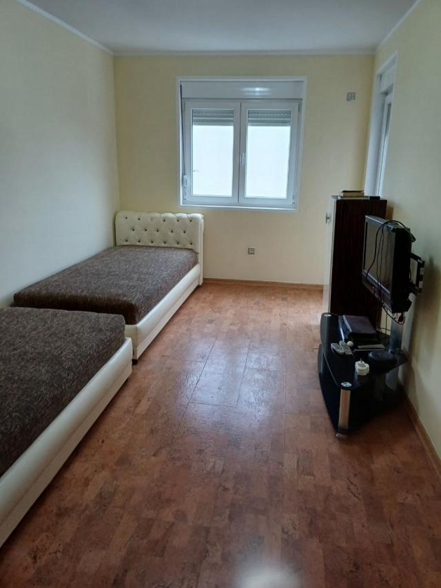 Kuca  iznad Svetog Stefana 