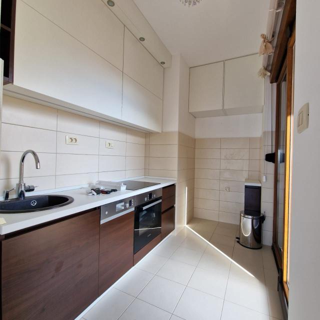Nov luksuzan trosoban stan 152m² sa 3 terase i panoramskim pogledom na more-Petrovac, Budva
