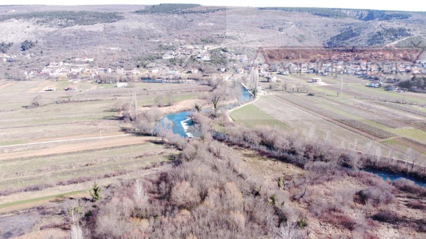Imotski 11430 m2 građevinsko zemljište - novo u ponudi!