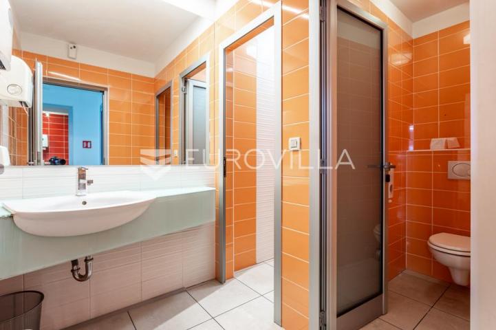 Split, prostran poslovni prostor površine 363,53 m²