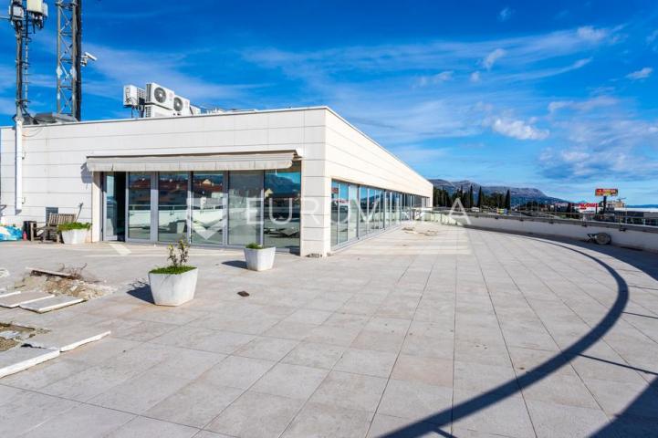 Split, prostran poslovni prostor površine 363,53 m²