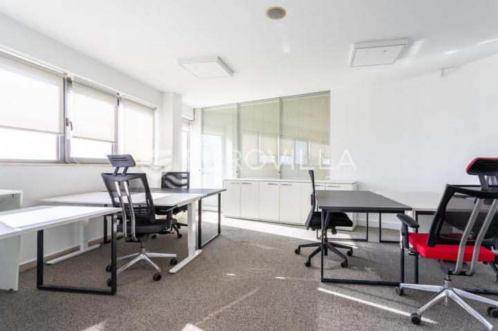 Split, prostran poslovni prostor površine 363,53 m²