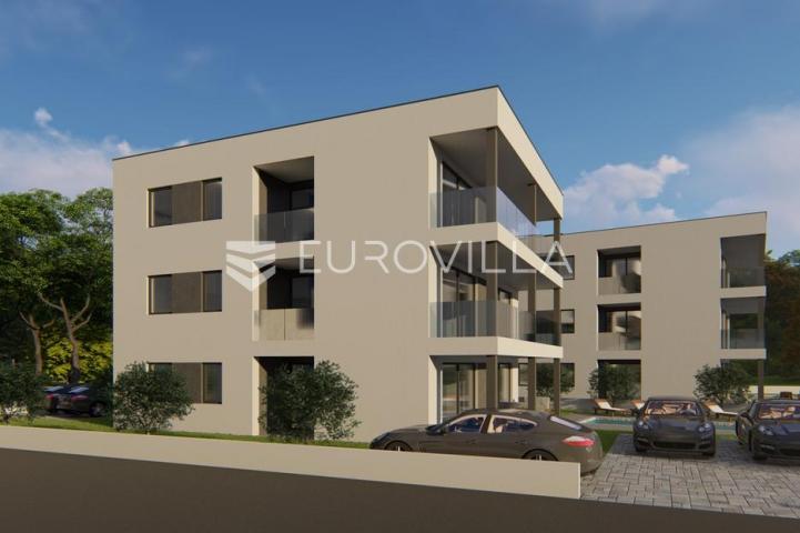 Istra, Medulin, luksuzan stan s 4 spavaće sobe, parking, lift