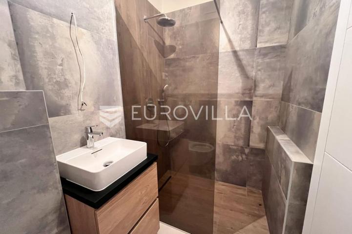 Istra, Banjole, četverosoban stan u novogradnji na prvom katu,108.36 m² s otvorenim pogledom na more