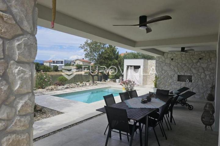 Krk, Linardići, luksuzna vila s bazenom i saunom, novogradnja, 200 m², okućnica 450 m²