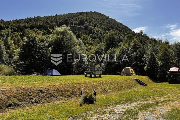 Lokve, kuća s uhodanim kampom na 1.699 m² zemljišta, blizu od Lokvarskog jezera