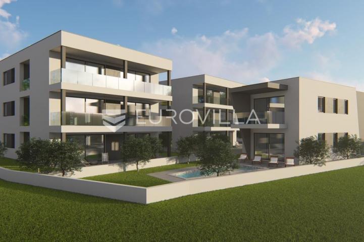 Istra, Medulin, prostrani stan s 4 spavaće sobe, parking, lift