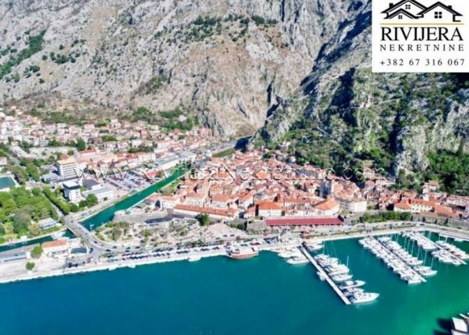 Prodaje se ekskluzivna kamena kuća u starom gradu Kotor