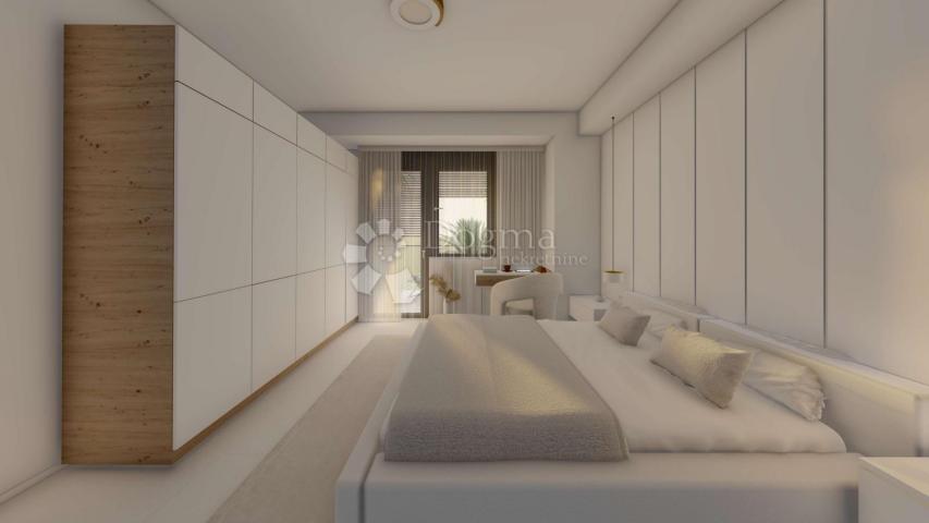 Ekskluzivno! Lux stan na prestižnoj lokaciji, 150m od mora