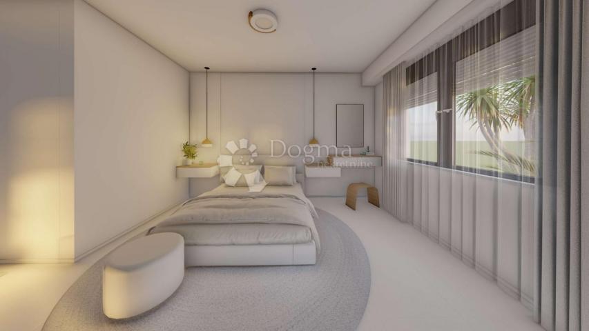 Ekskluzivno! Lux stan na prestižnoj lokaciji, 150m od mora