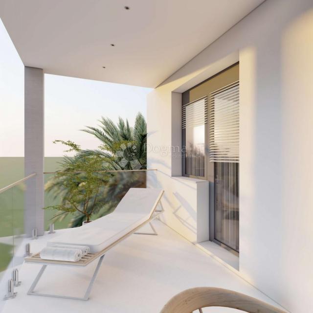 Ekskluzivno! Lux stan na prestižnoj lokaciji, 150m od mora