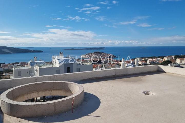 Primošten, NOVOGRADNJA, stan u prizemlju s bazenom i pogledom na more, 109,95 m²