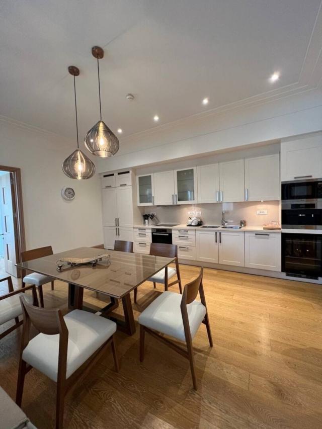 Prodaja, Stan, 131m2 , Porto Montenegro