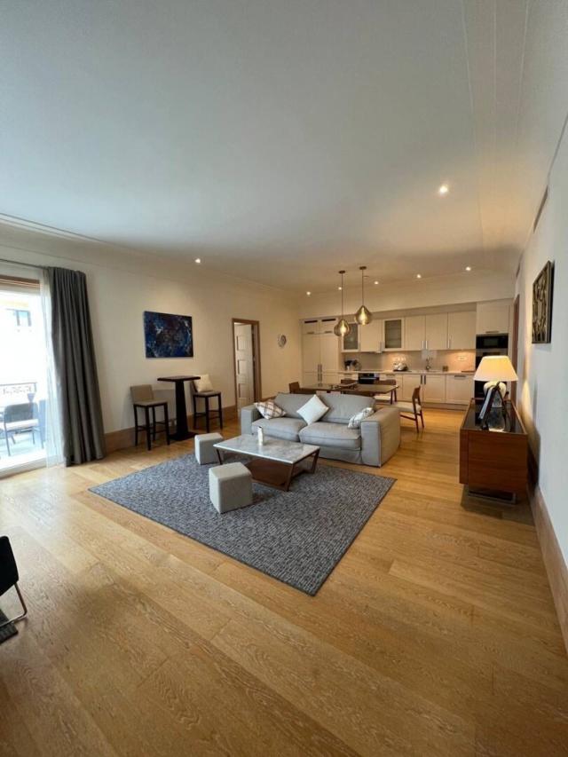 Prodaja, Stan, 131m2 , Porto Montenegro
