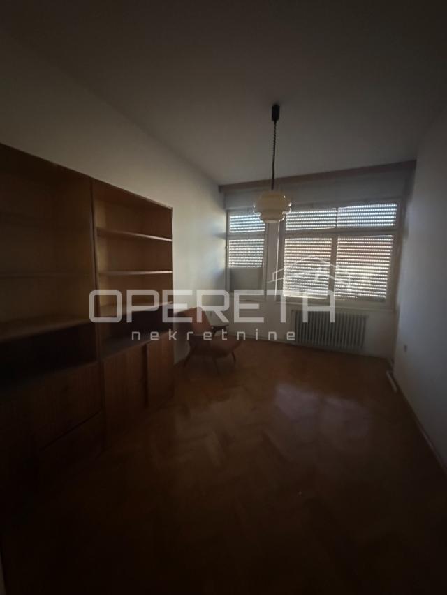 DVOJNI OBJEKT. DVIJE KUĆE. PRODAJA. CENTAR VARAŽDINA. 