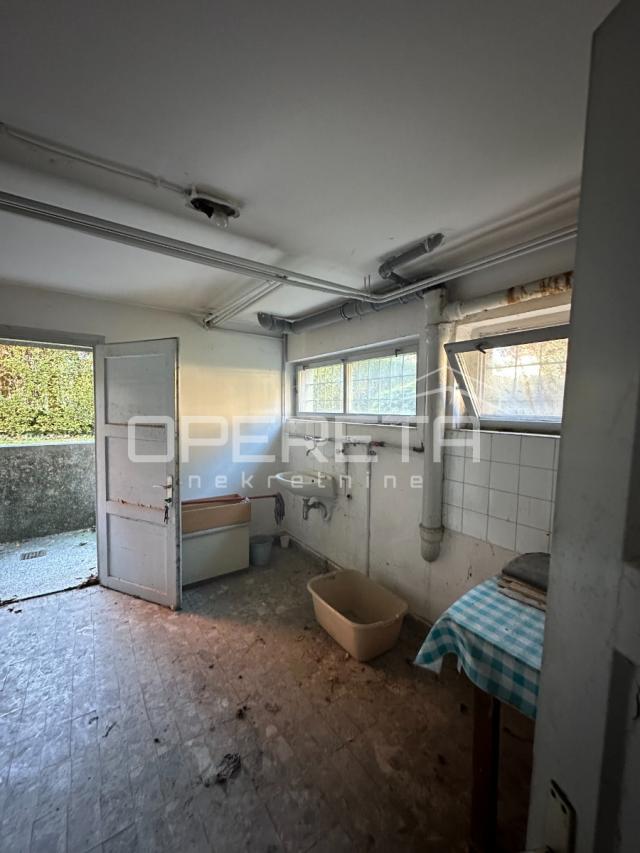 DVOJNI OBJEKT. DVIJE KUĆE. PRODAJA. CENTAR VARAŽDINA. 