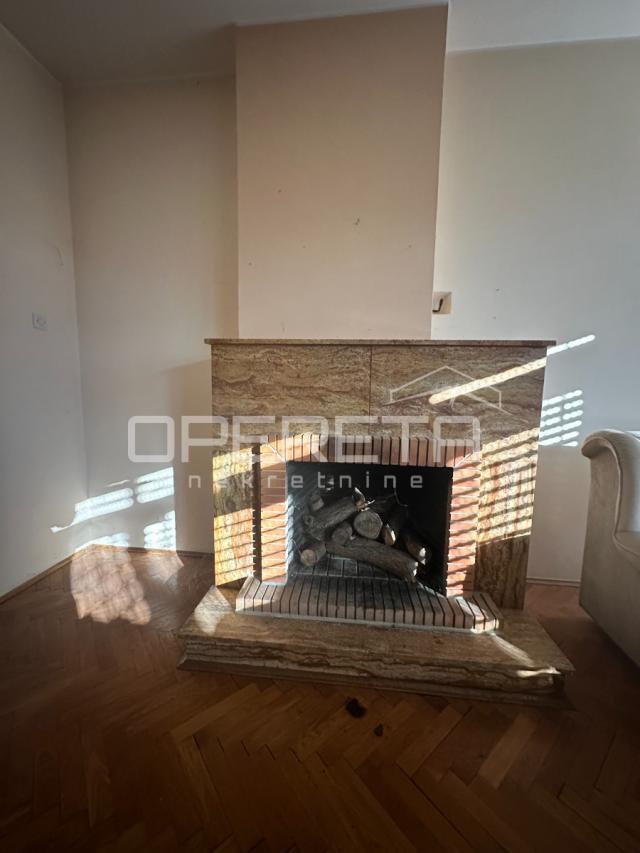 DVOJNI OBJEKT. DVIJE KUĆE. PRODAJA. CENTAR VARAŽDINA. 