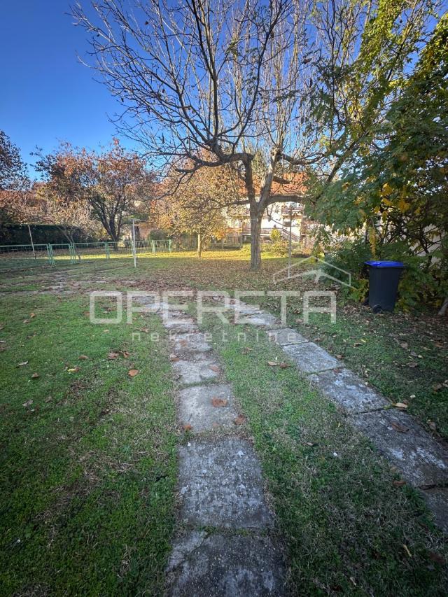 DVOJNI OBJEKT. DVIJE KUĆE. PRODAJA. CENTAR VARAŽDINA. 