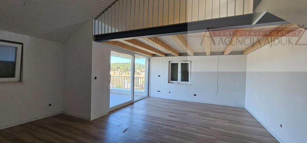 Hvar novogradnja 101,86 m2 Vrboska - dvosoban - dvoetažni - ekskluziva