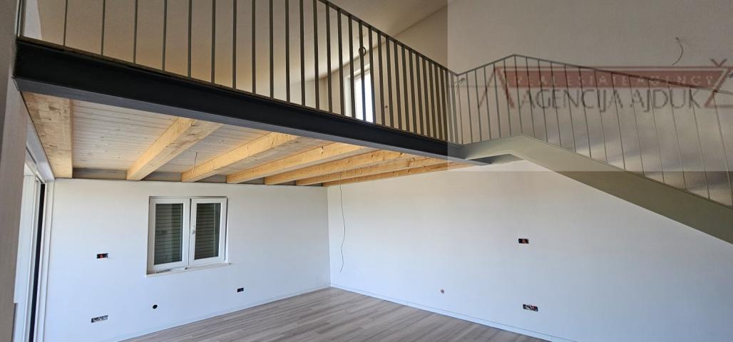 Hvar novogradnja 101,86 m2 Vrboska - dvosoban - dvoetažni - ekskluziva