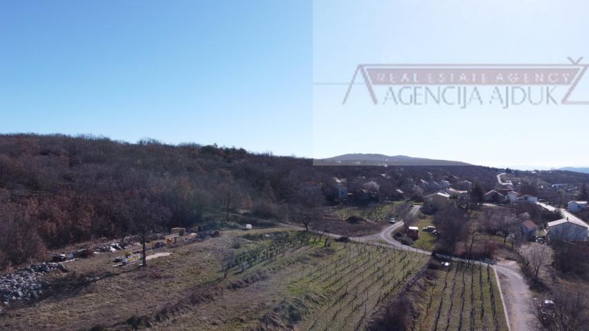 Imotski 900 m2 građevinsko zemljište Vinjani Gornji