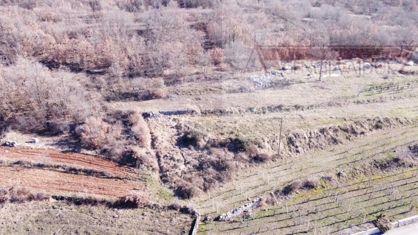 Imotski 900 m2 građevinsko zemljište Vinjani Gornji