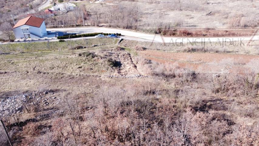 Imotski 900 m2 građevinsko zemljište Vinjani Gornji