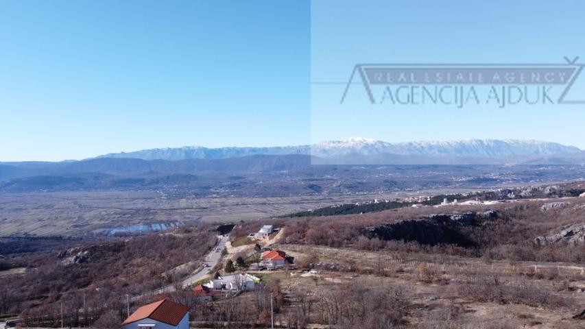 Imotski 900 m2 građevinsko zemljište Vinjani Gornji