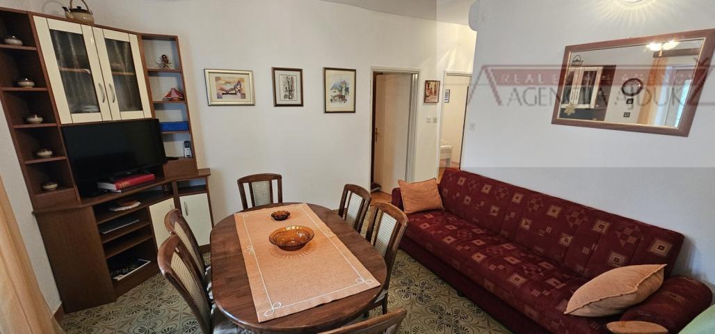 Omiš Stanići kuća 200 m2 - 120m od mora - otvoren pogled
