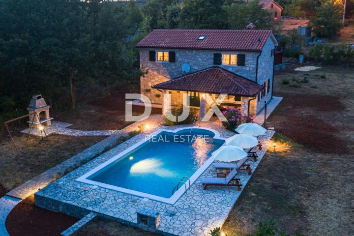 ISTRA, LABIN - Samostojeća kamena vila s bazenom