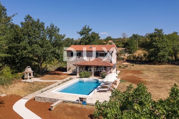 ISTRA, LABIN - Samostojeća kamena vila s bazenom