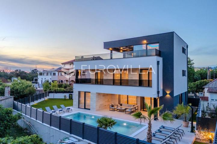 Zadar, Privlaka, ekskluzivna moderna vila s bazenom i wellness zonom