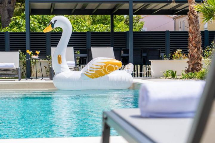 Zadar, Privlaka, ekskluzivna moderna vila s bazenom i wellness zonom