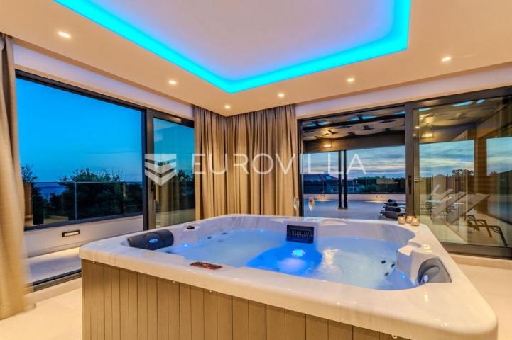 Zadar, Privlaka, ekskluzivna moderna vila s bazenom i wellness zonom