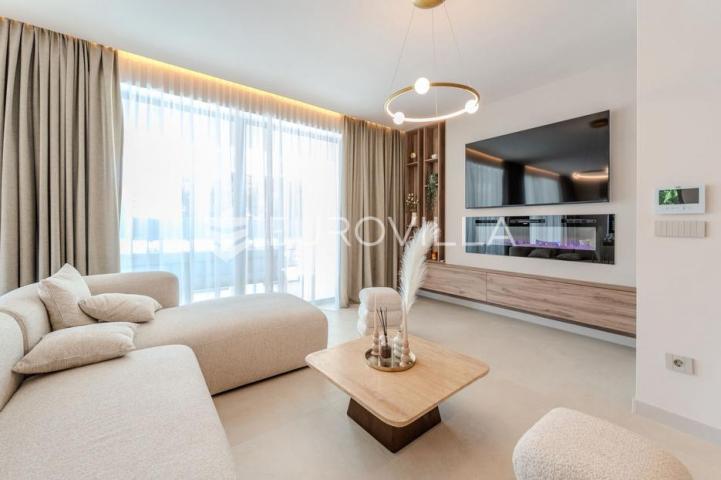 Zadar, Privlaka, ekskluzivna moderna vila s bazenom i wellness zonom