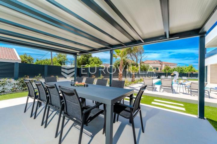 Zadar, Privlaka, ekskluzivna moderna vila s bazenom i wellness zonom