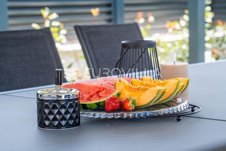 Zadar, Privlaka, ekskluzivna moderna vila s bazenom i wellness zonom