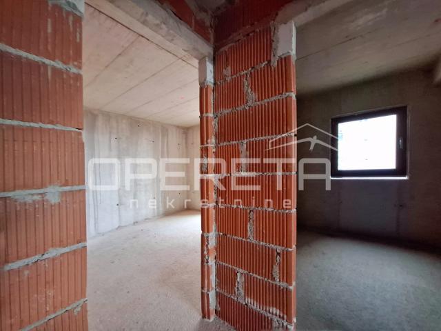 Novogradnja Makarska – Dvosobni stan 82,60 m² s balkonom i pogledom na more