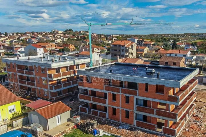 Funkcionalan jednosoban stan u novogradnji s 2 parkirna mjesta – okolica Pule
