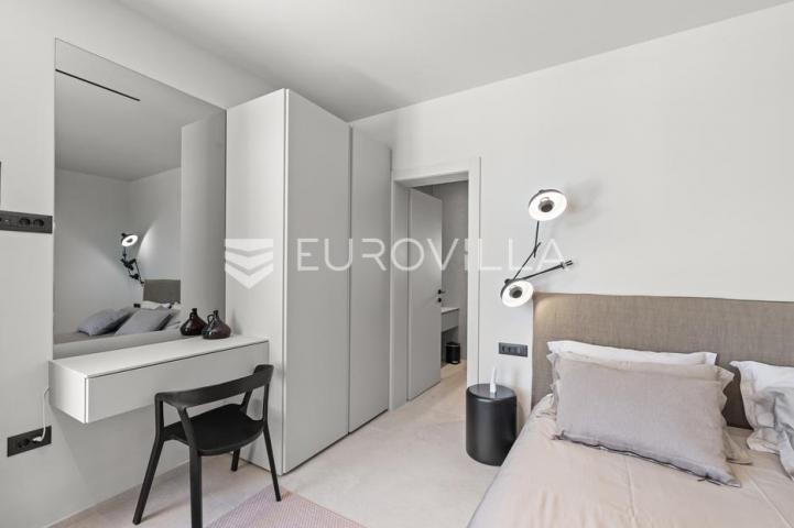 Istra, Poreč, prekrasna dizajnerska vila potpuno opremljena