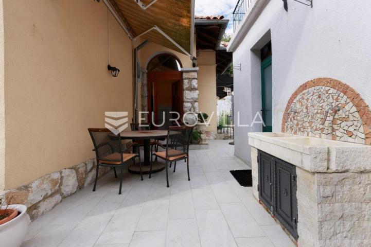 Pećine, Stan 107, 22 m², okućnica i terasa 30m od mora