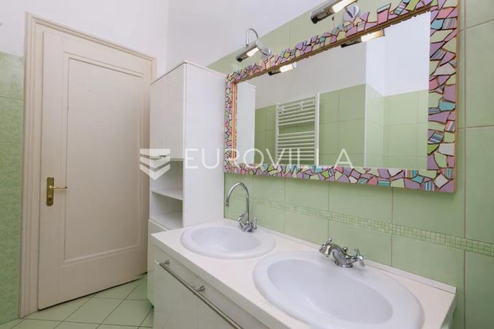 Pećine, Stan 107, 22 m², okućnica i terasa 30m od mora