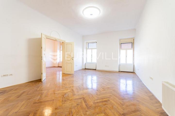 Varaždin, Centar, prostran stan 110 m², odlična lokacija