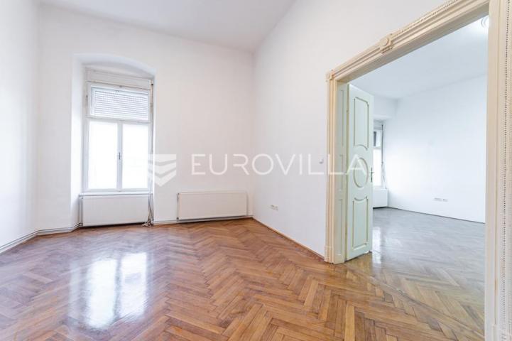 Varaždin, Centar, prostran stan 110 m², odlična lokacija