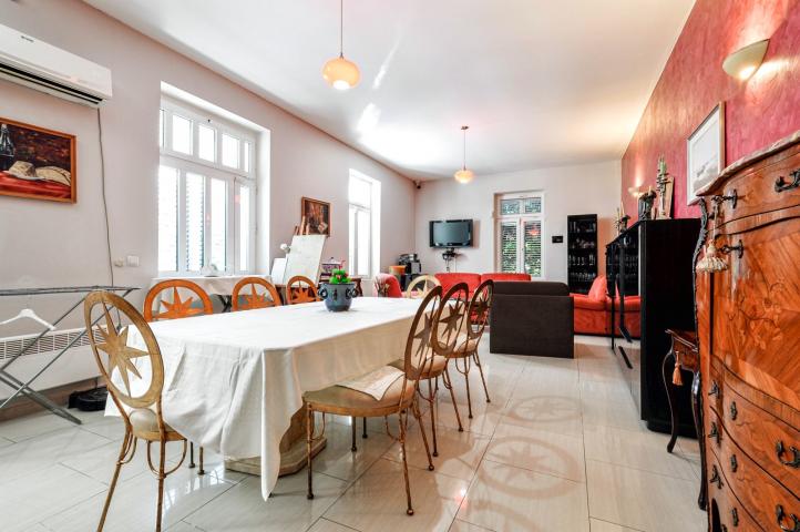 Prodaja, Kuća, 240m2 , Tivat