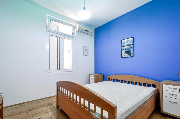 Prodaja, Kuća, 240m2 , Tivat