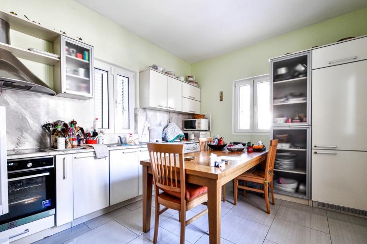 Prodaja, Kuća, 240m2 , Tivat