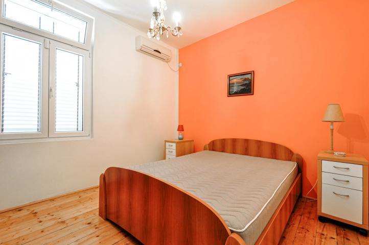 Prodaja, Kuća, 240m2 , Tivat