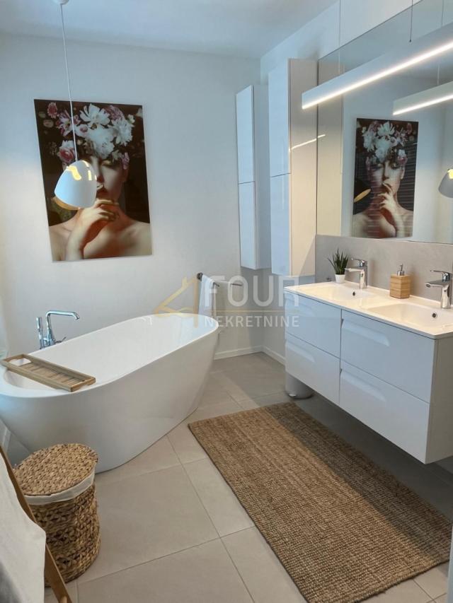 Istra, Labin, novogradnja, luskuzna vila s bazenom, 400m od mora